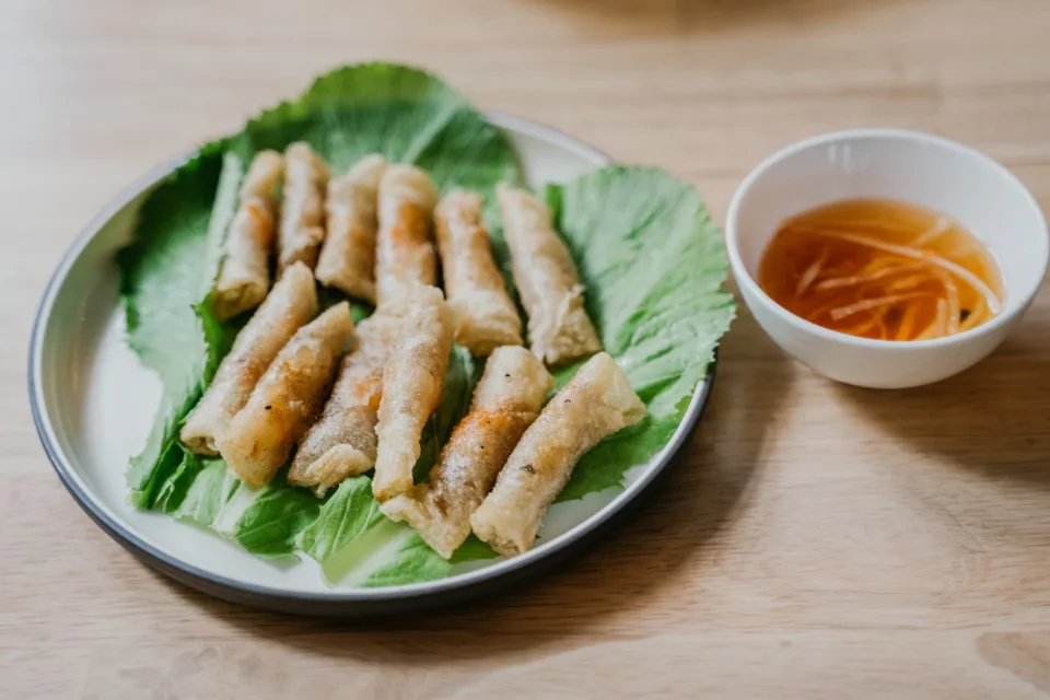 Phở bò nước dùng hầm xương